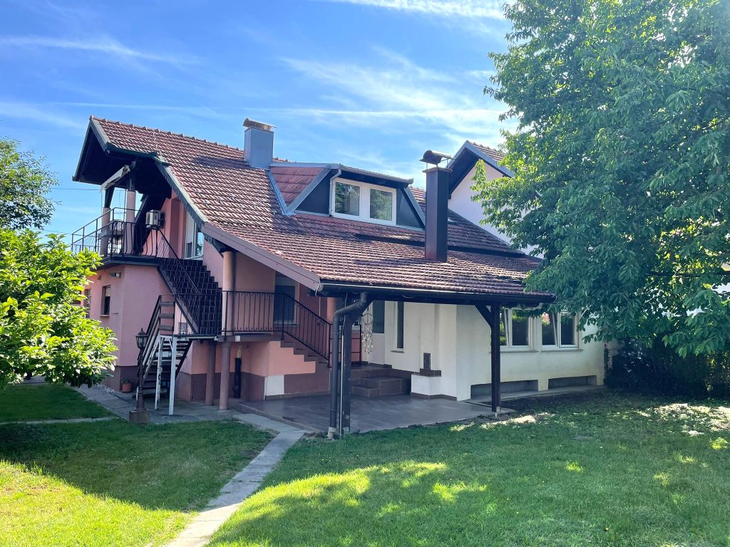 Kuća dugo selo